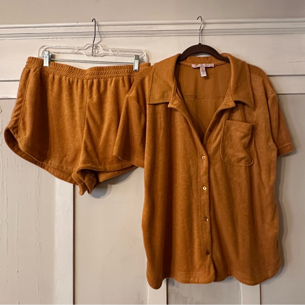 Orange Terrycloth Button-Up Shirt and Shorts Set by Hutch size L
